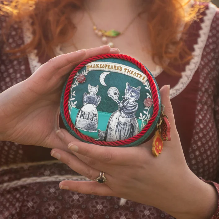 Shakespeare's Theatre - Hamlet Round Coin Purse