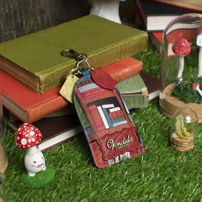 Bookshelf Boulevard Key Charm